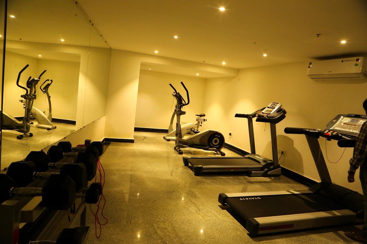 Hotel Deccan Serai, Hitec City, Haidarábád Kültér fotó