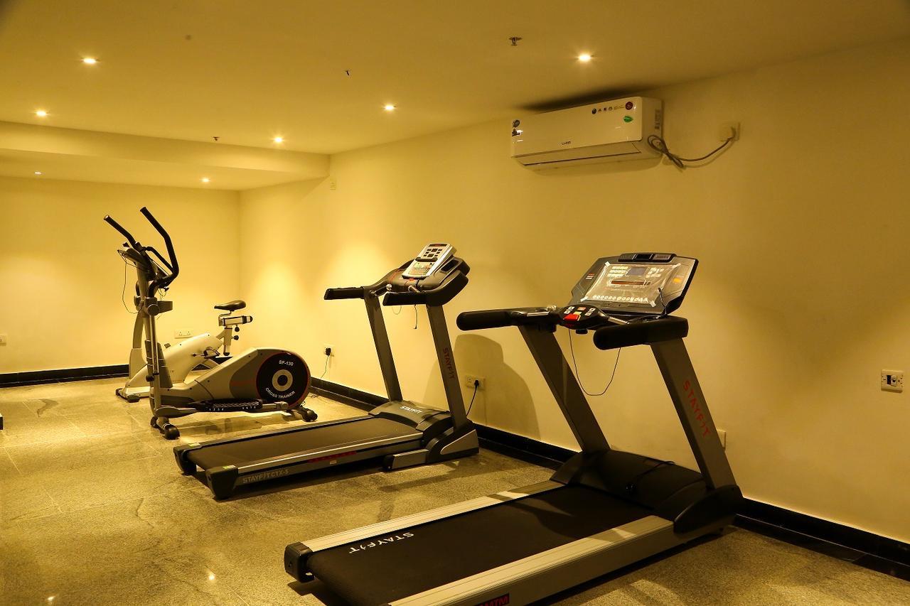 Hotel Deccan Serai, Hitec City, Haidarábád Kültér fotó