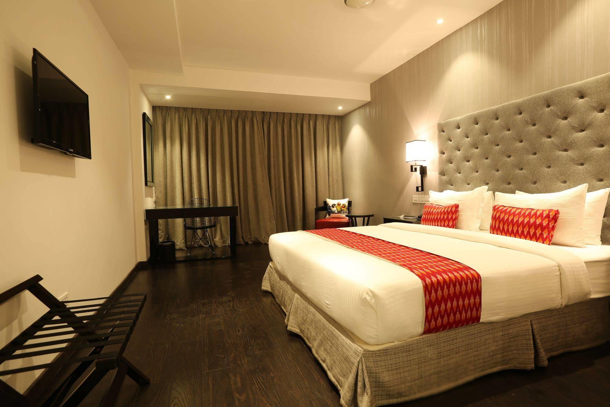 Hotel Deccan Serai, Hitec City, Haidarábád Kültér fotó