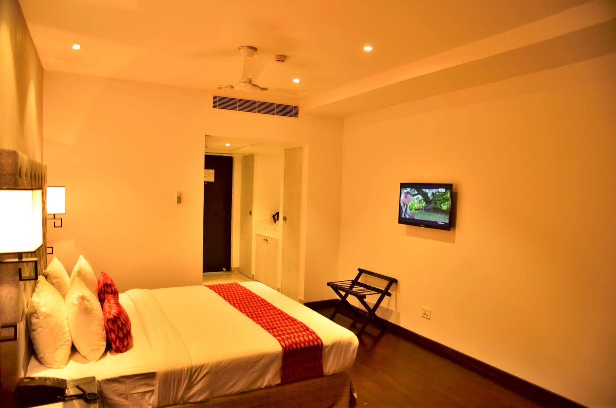 Hotel Deccan Serai, Hitec City, Haidarábád Kültér fotó